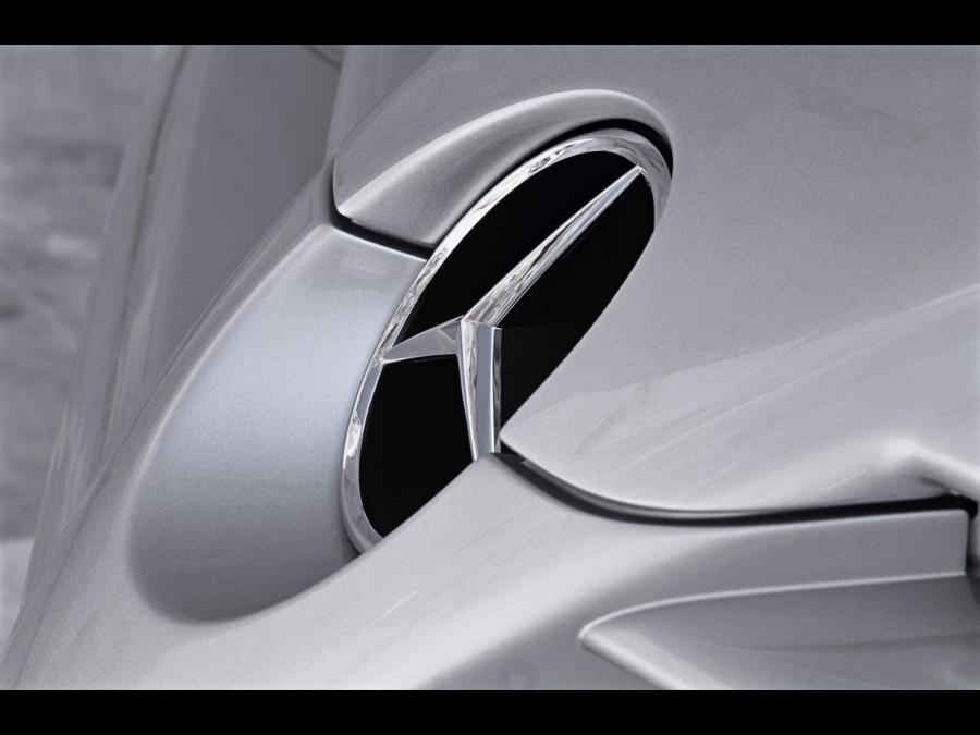  Mercedes-Benz SLR McLaren 2004 года  (фото 87 из 175)